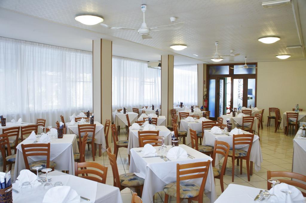 Hotel Primula Azzurra Cervia Exterior foto