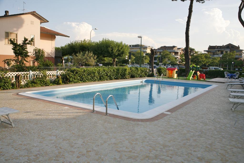 Hotel Primula Azzurra Cervia Exterior foto