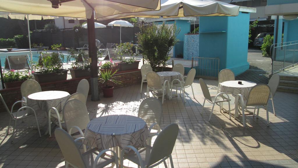 Hotel Primula Azzurra Cervia Exterior foto